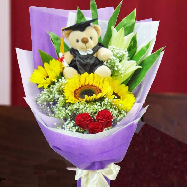 Graduate Bear 15Cm With Sunflowers, Lilies & Roses Hand Bouquet