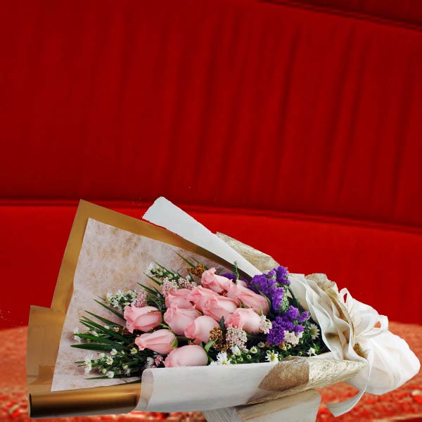 12 Peach Roses Handbouquet Long Wrapping