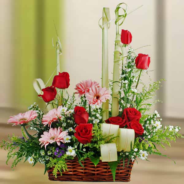 Pink Gerbera And  Red Roses Flowers Table Arrangement