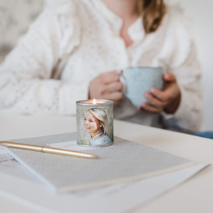 Personalised scented candle - YourSurprise