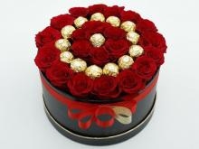 RED ROSES WITH FERRERO ROCHER