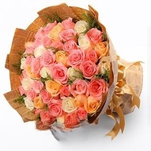 Mixed Color Rose Bouquet To Taiwan
