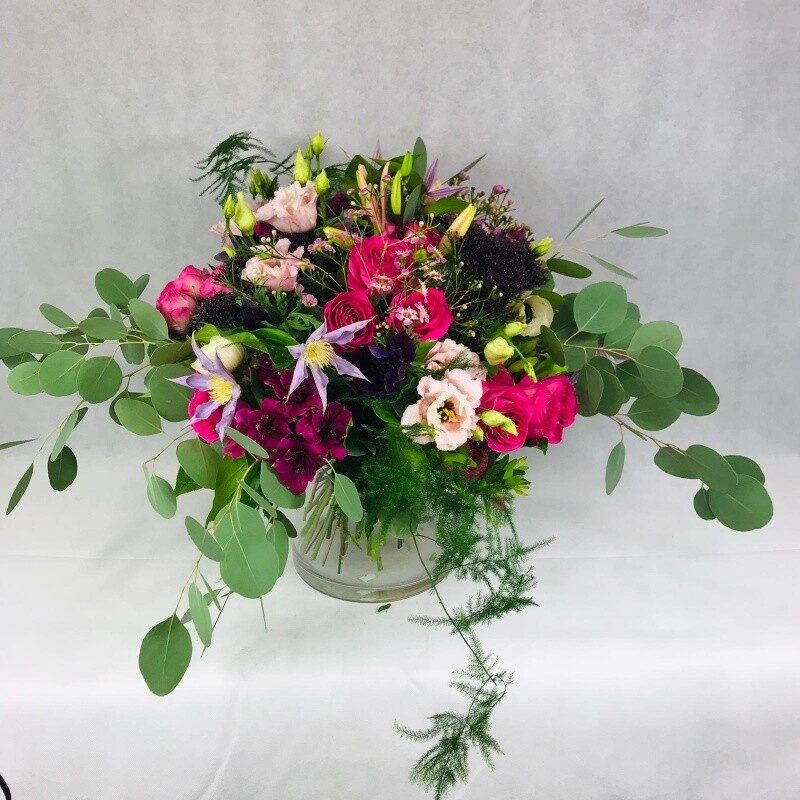 Colourful flower arrangement (Compact)