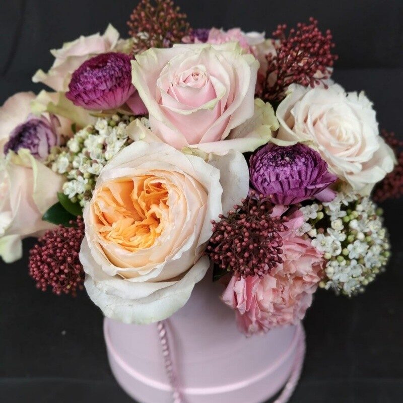 Flower box Embrace of roses (Standard)