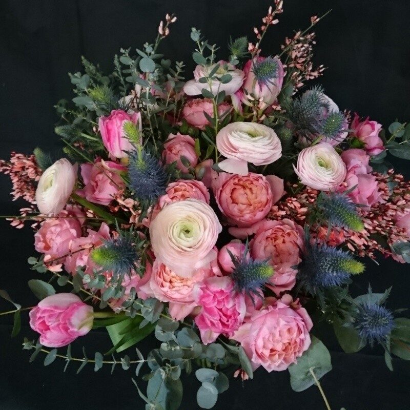 Flower bucket of Pink Flowers (Compact)