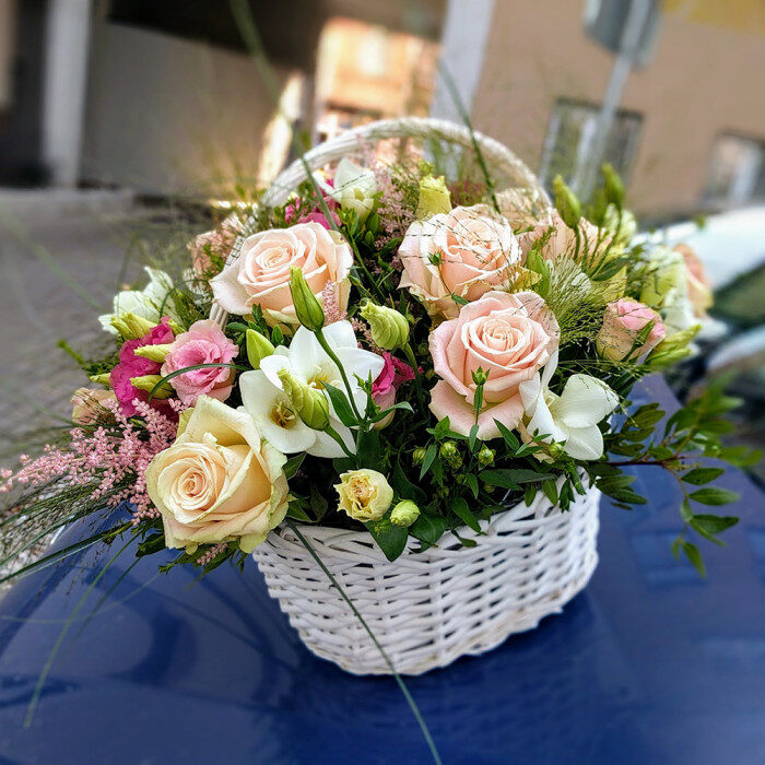 Basket with roses and eustoma "MELANIA"