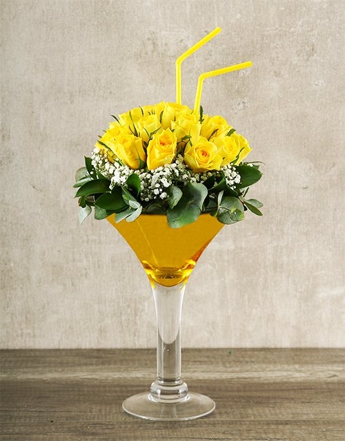 Elegant Yellow Rose Cocktail (10 Roses)