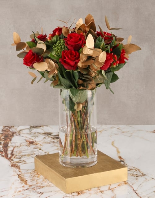 Red Roses Golden Gift