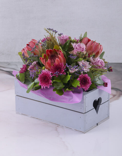 Majestic Proteas And Sprays In Crate (STANDARD)