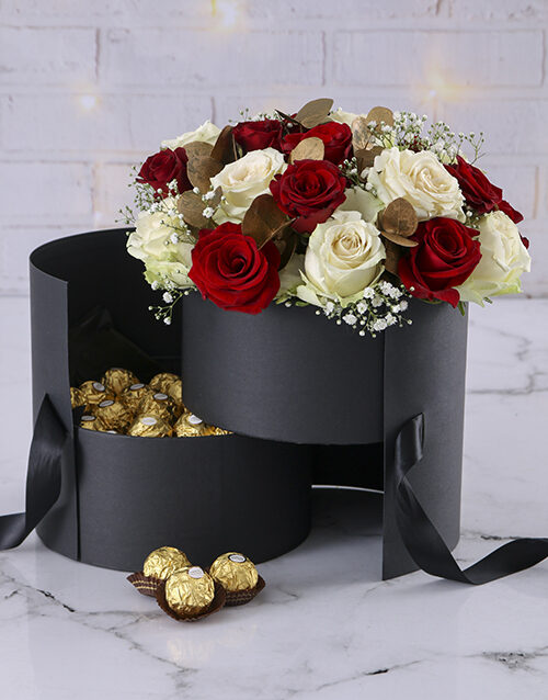 Elegant Red And White Rose Box
