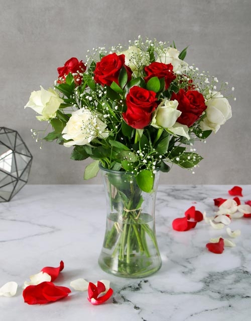 Elegant Lovers Rose Arrangement (12 Roses)