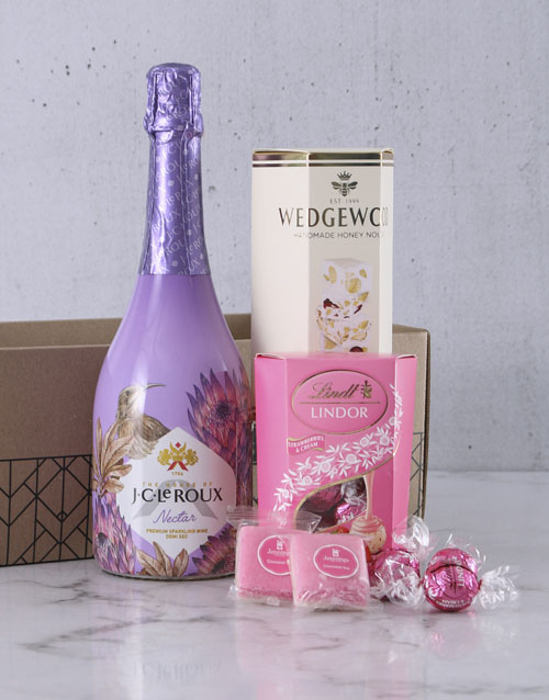 Delightfully Pink Snack Hamper (STANDARD)