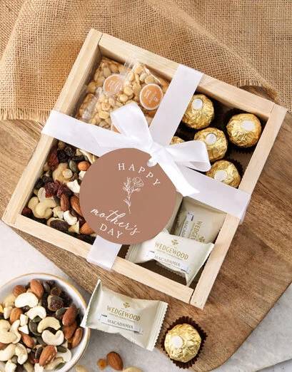 Sweet Indulgence For Mom (4PC)