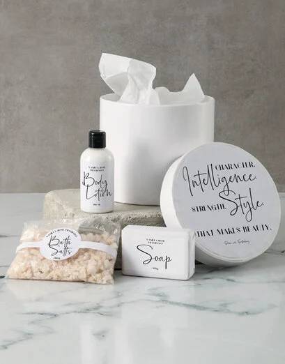 What Makes Beauty Pamper Hatbox (Small)