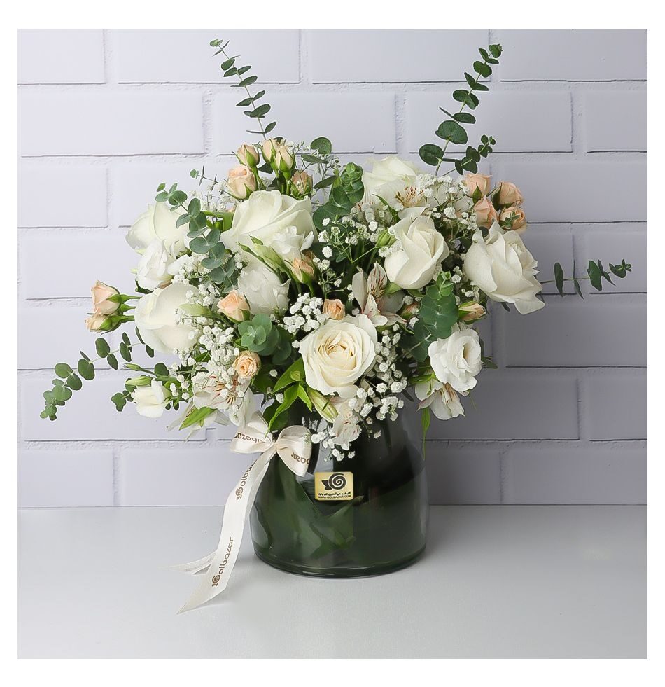 Atlas Roses Flower Vase