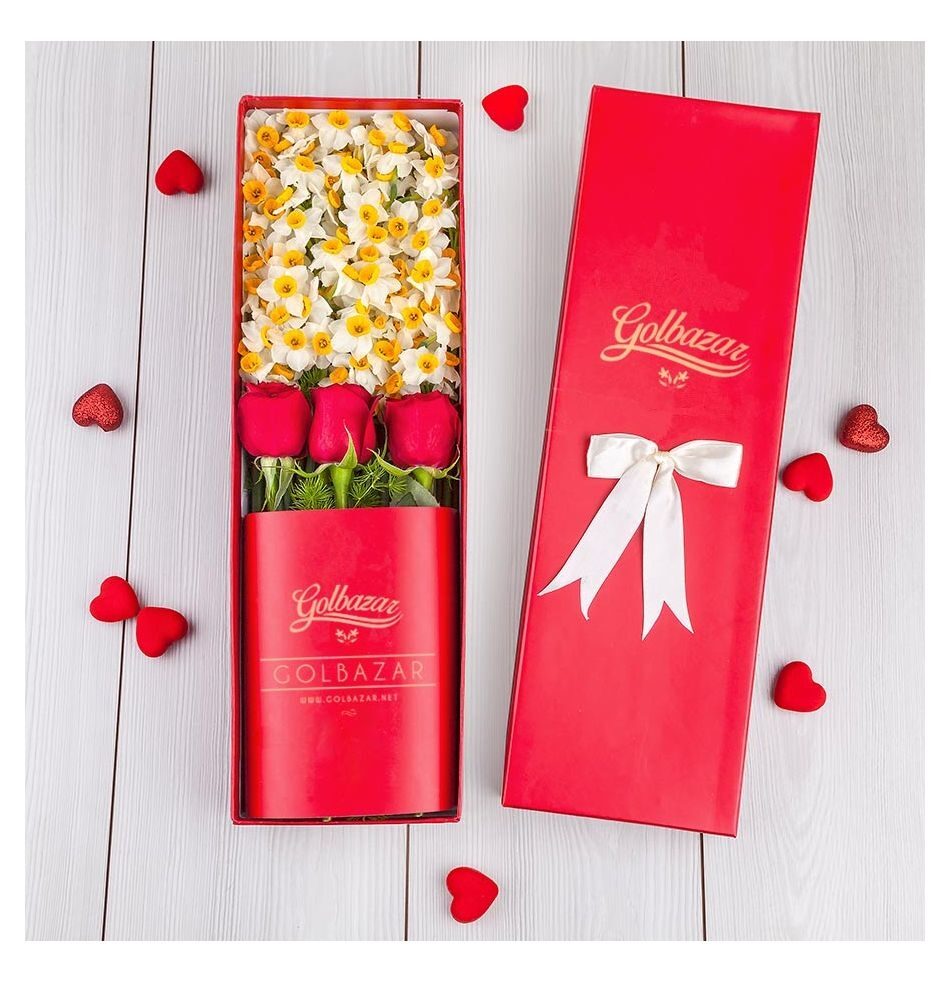 Box of Narcissus and Red Roses Flower