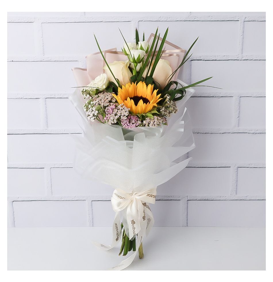 Toka Roses and Sunflowers Bouquet