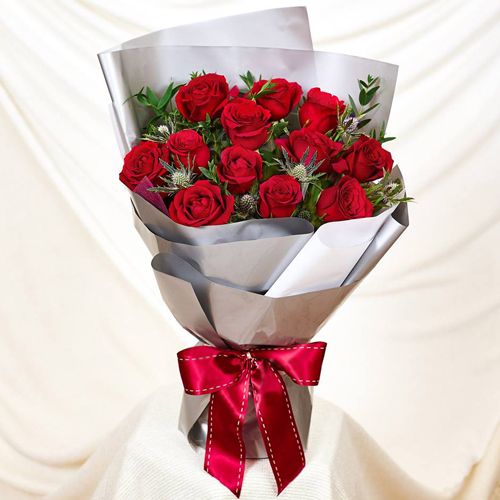 Bloom In Love - A Bouquet of 12 Red Roses