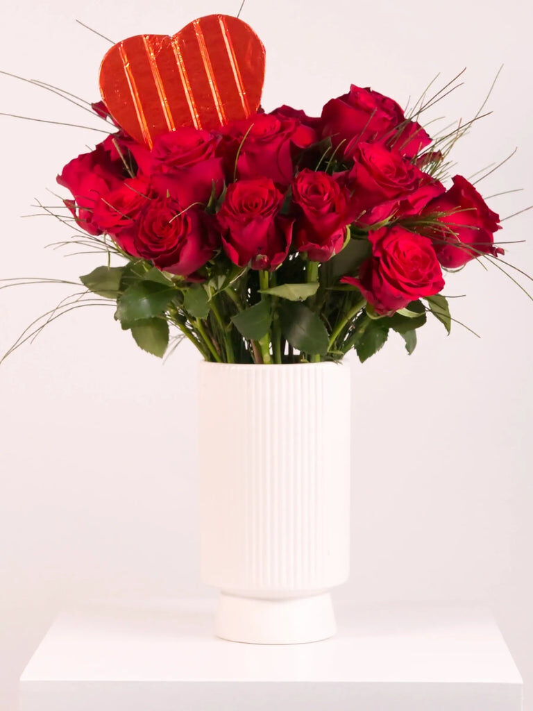 Dozen Red Rose Bouquet with Heart Chocolate (Single (12 Roses))