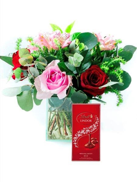 Romantic Rose + Lindt Treat
