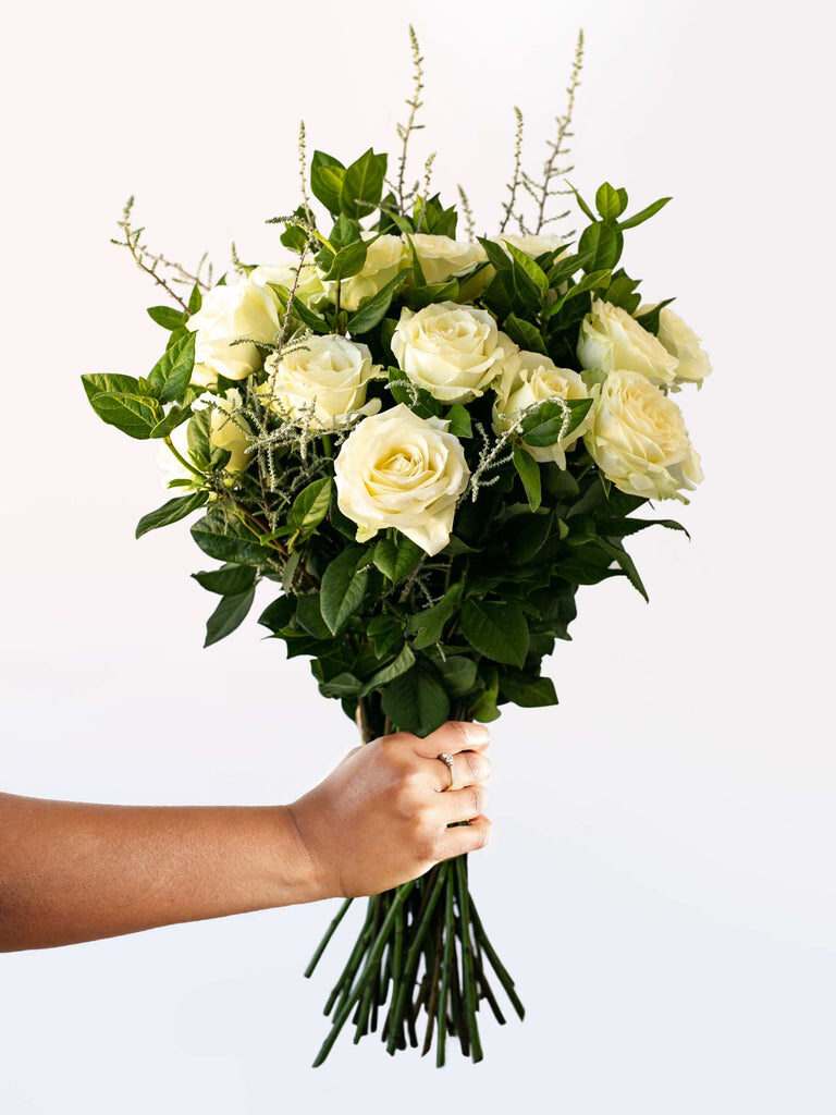White Rose Bouquet (Single (12 Roses))