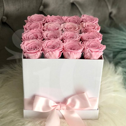 Beautiful Box of Pink Roses (16 Roses)