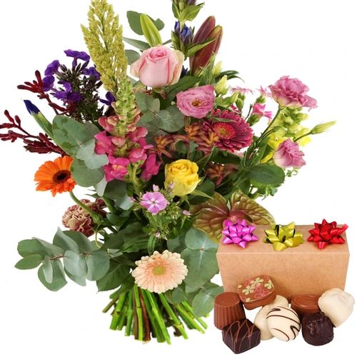 Garden Surprise bouquet + 300 grams of candies (Medium bouquet + Handmade candies 300 grams)