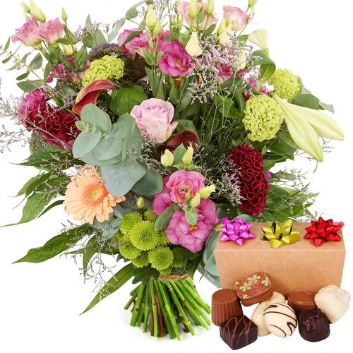 Country-style flower bouquet + 300 grams of candies (Medium country-style box + Handmade chocolates 300 grams in a gift chocolate box)