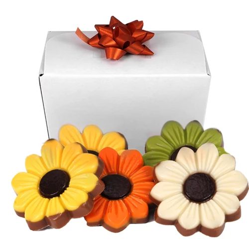 Flower chocolate 140 grams (White Bonbon Box 140 grams Flower-shaped chocolate)