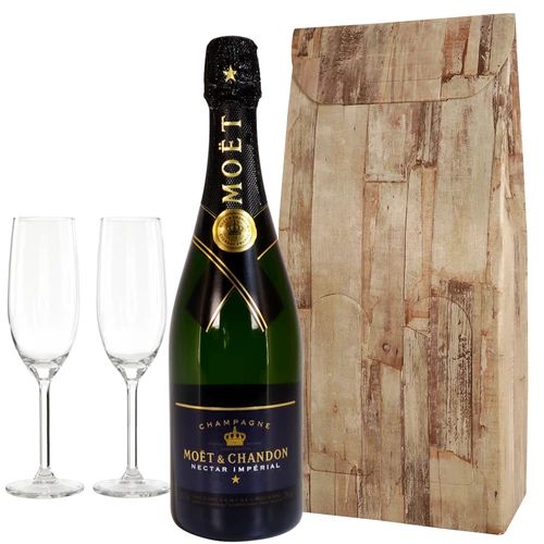 Moet Nectar Glasses & Bonbons (Moet Nectar Imperial + two Champagne glasses include luxury gift box)