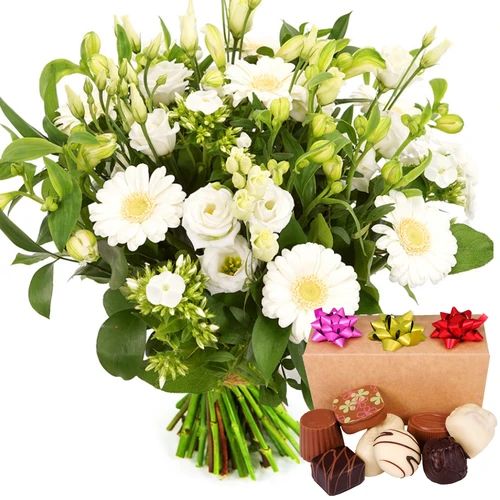 Bouquet of white flowers + 300 grams of candies (Medium bouquet stylish white + Handmade sweets 300 grams)