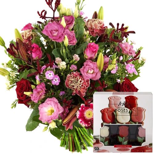 Romance Bouquet + chocolate roses (Medium Romance Bouquet + 120 grams of chocolate roses)