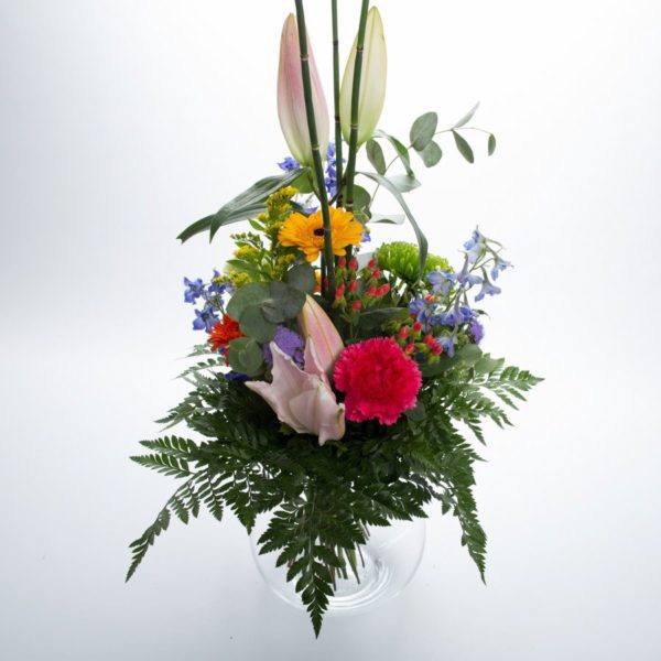Variationsbuket With Lilies (Small)