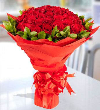 Sweet Surprise (60 Red Roses)