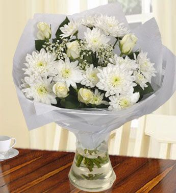 Pure White Bouquet (20 White Chrysanthemums , 6 White Roses)