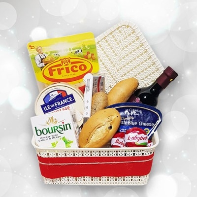 CHEESE AND WINE (1)