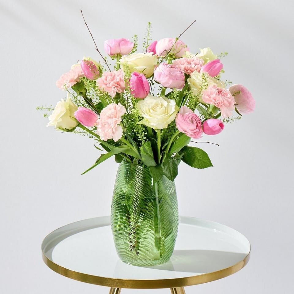 Deluxe Spring Romance