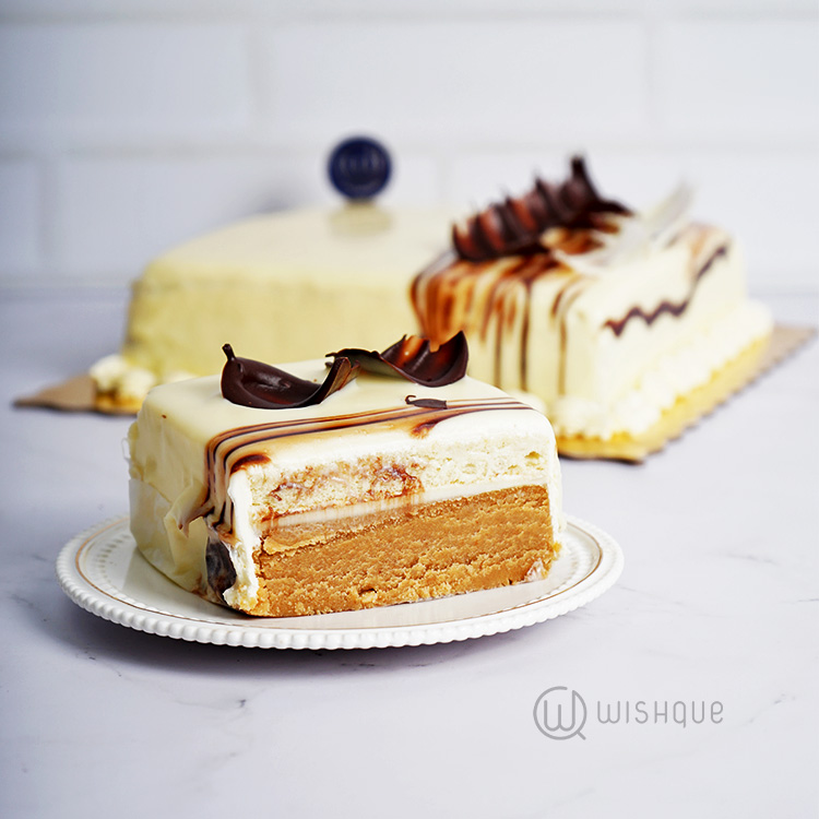 White Chocolate Fudge Dessert Cake