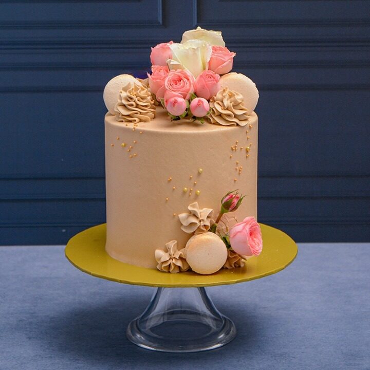 Golden Rays Fresh Blooms Chocolate Cake