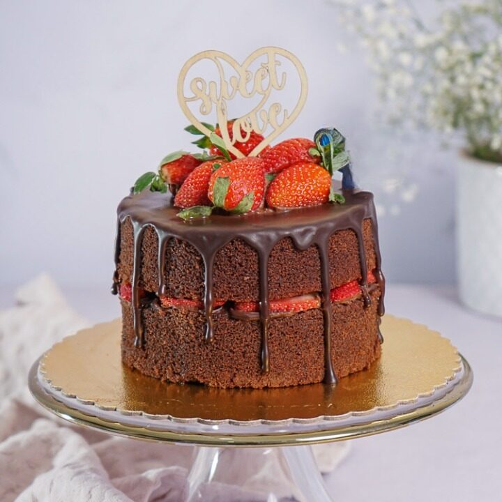 Sweet Love Chocolate Mini Cake