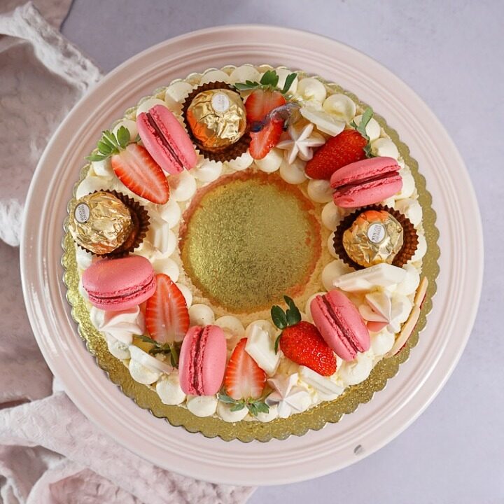 Berry Rocher Ring Ribbon Cake