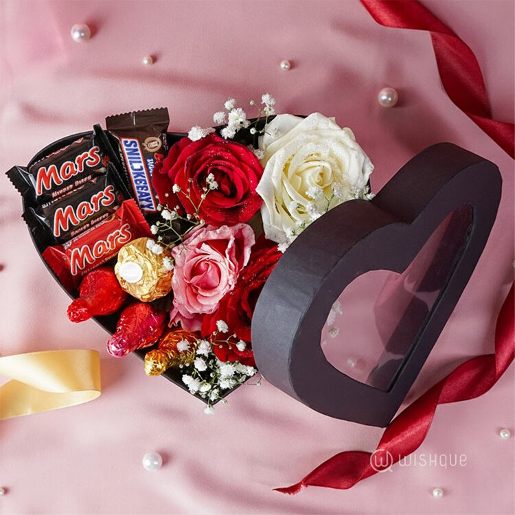 Fresh Roses &amp; Mix Chocolates Heart Box