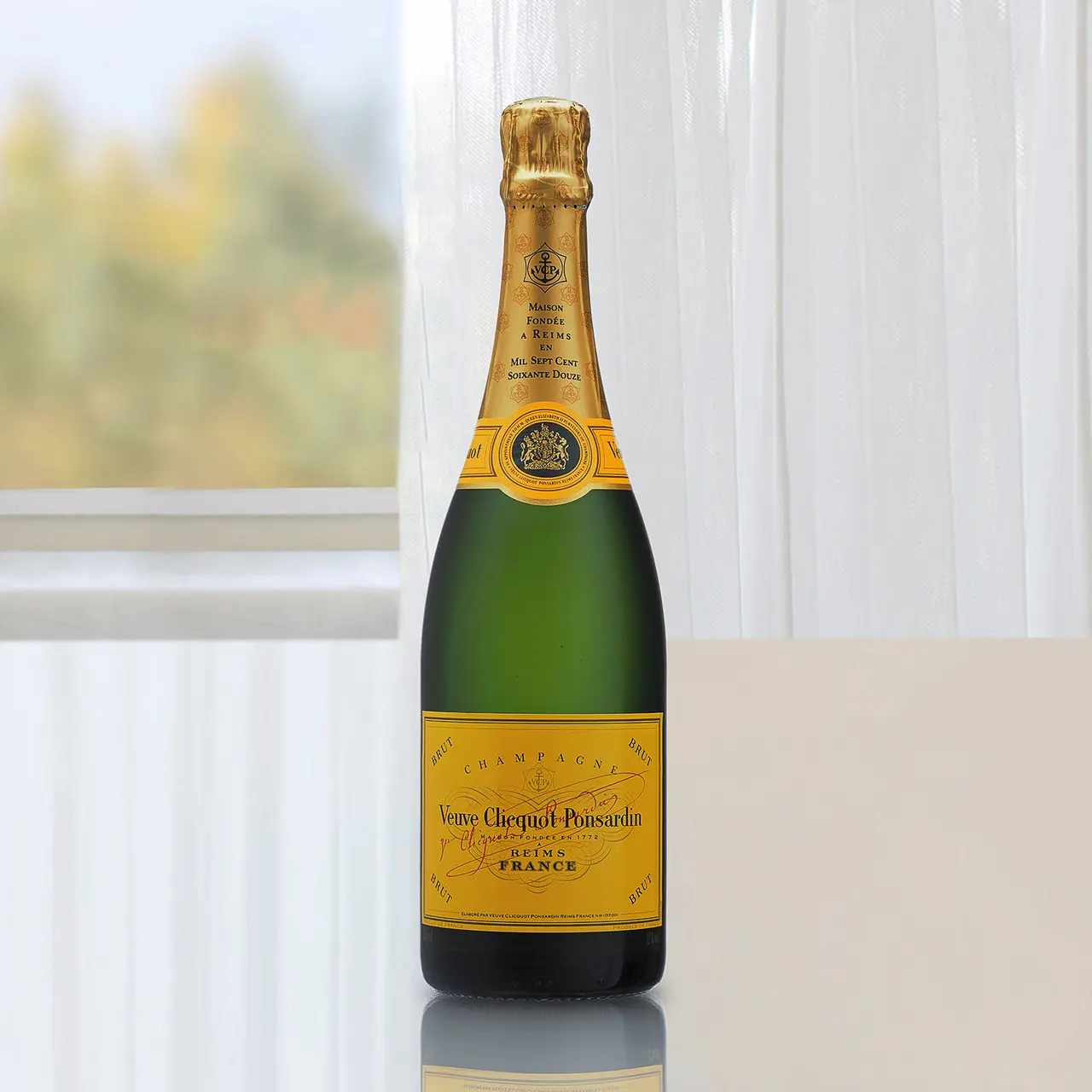 Veuve Clicquot Brut Nv Yellow Label Champagne 75cl Gift Box