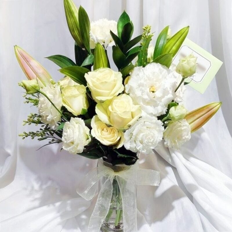 Beauty Bloom18-10-Vase Included (Standard(S))