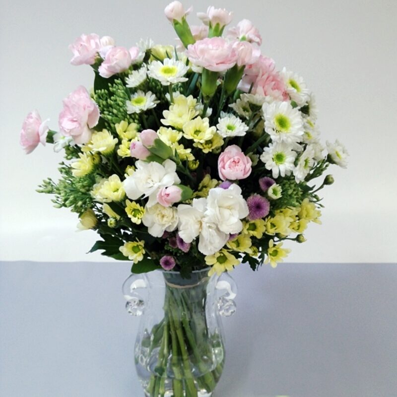 Beauty Bloom18-19-Vase Included (Standard(S))