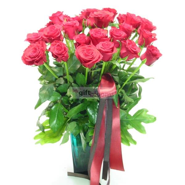 Rose vase-VASE INCLUDED