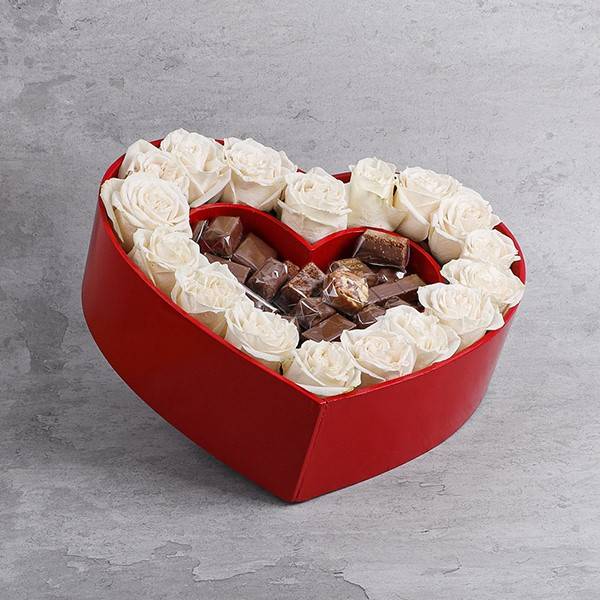 Heart White Roses (1 Kg)