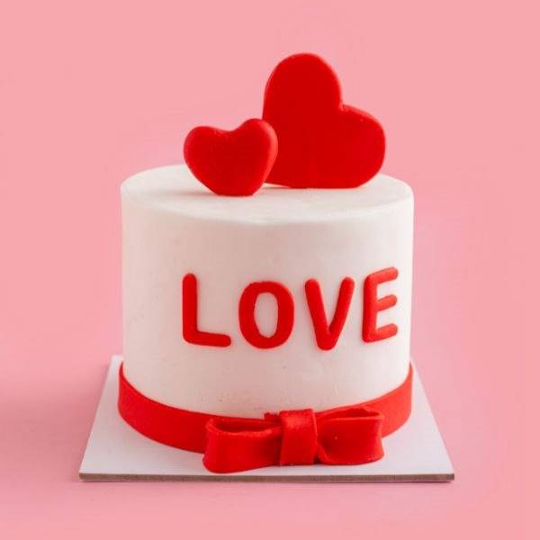 White Love Cake