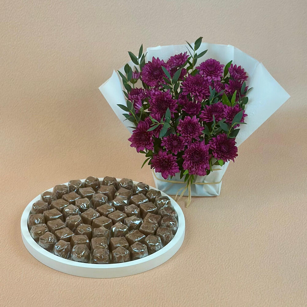 Chocolate Tray & Blooms 2