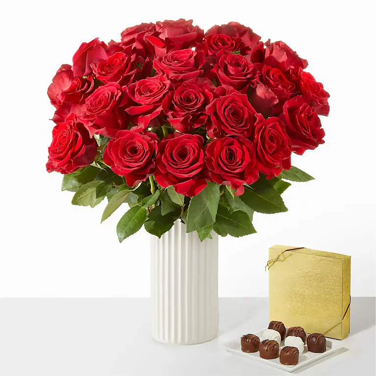 Red Rose Bouquet (12 Red Roses with Glass Vase)